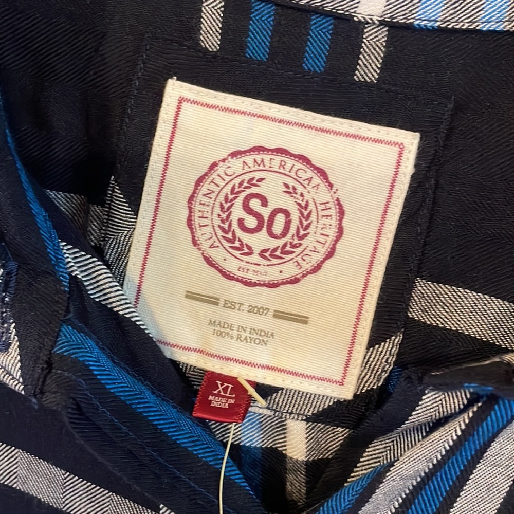 Blue Plaid Button-Up top - Picture 4 of 5